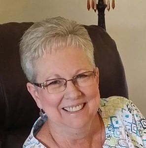 Meet your Posher, Debbie